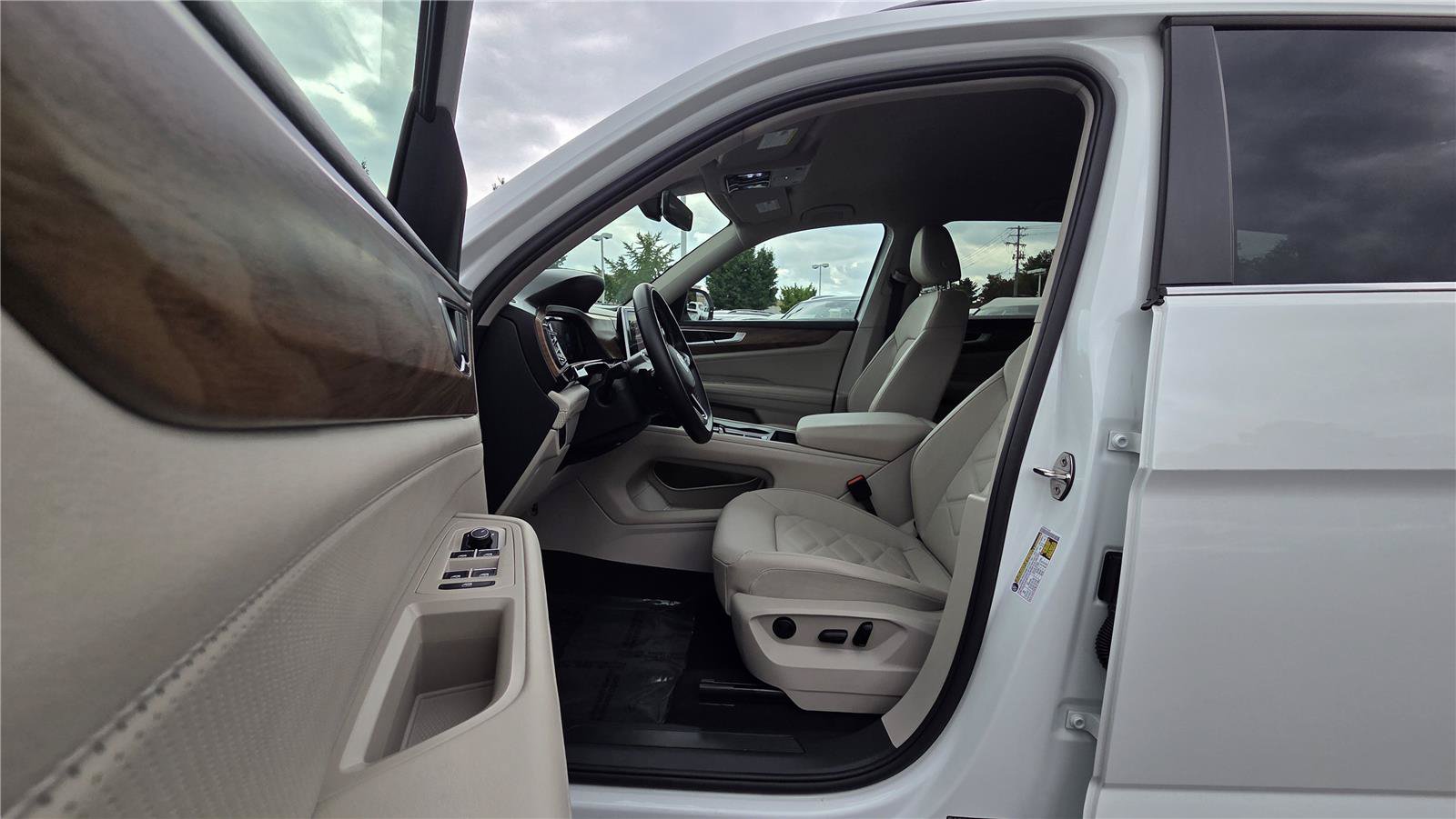 Certified 2026 Volkswagen Atlas SE AWD/4WD image 15