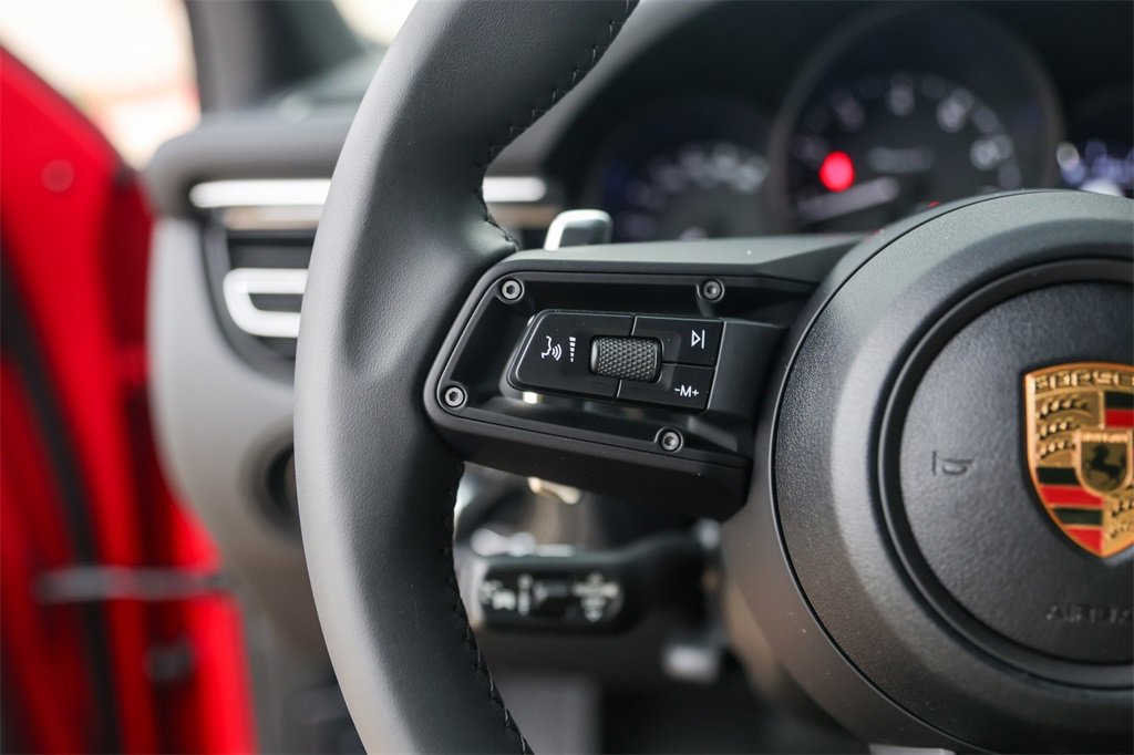 Certified 2025 Porsche Macan Turbo image 14