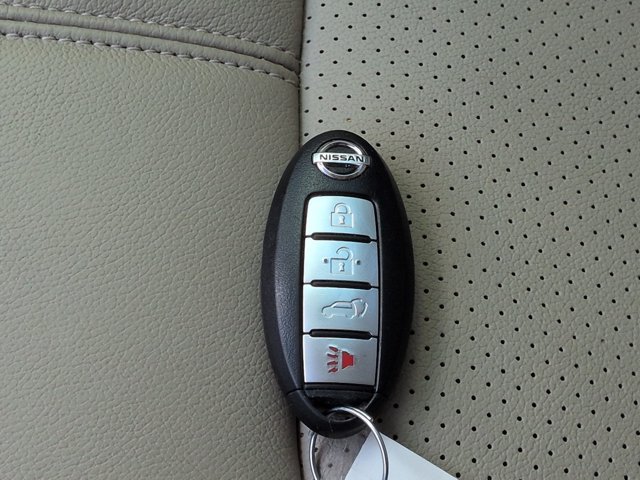 Used 2013 Nissan Murano SL FWD image 30