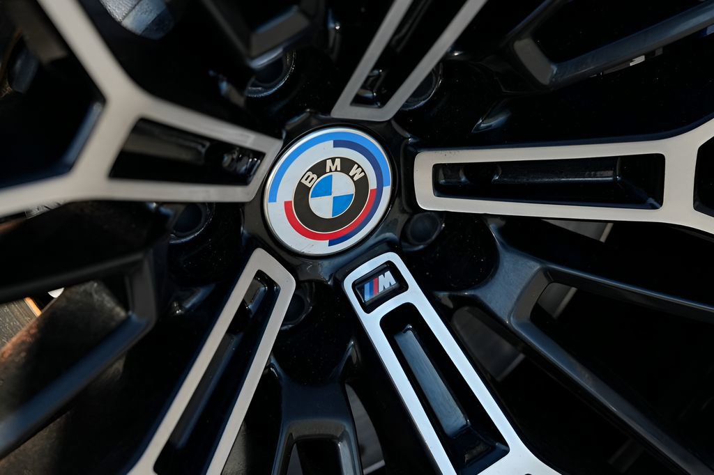 Used 2023 BMW M2 w/ Lighting Package image 17