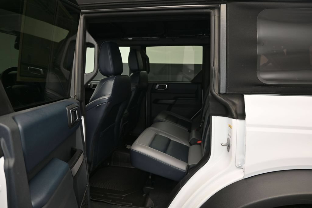 Used 2024 Ford Bronco Outer Banks w/ Sasquatch Package AWD/4WD image 15