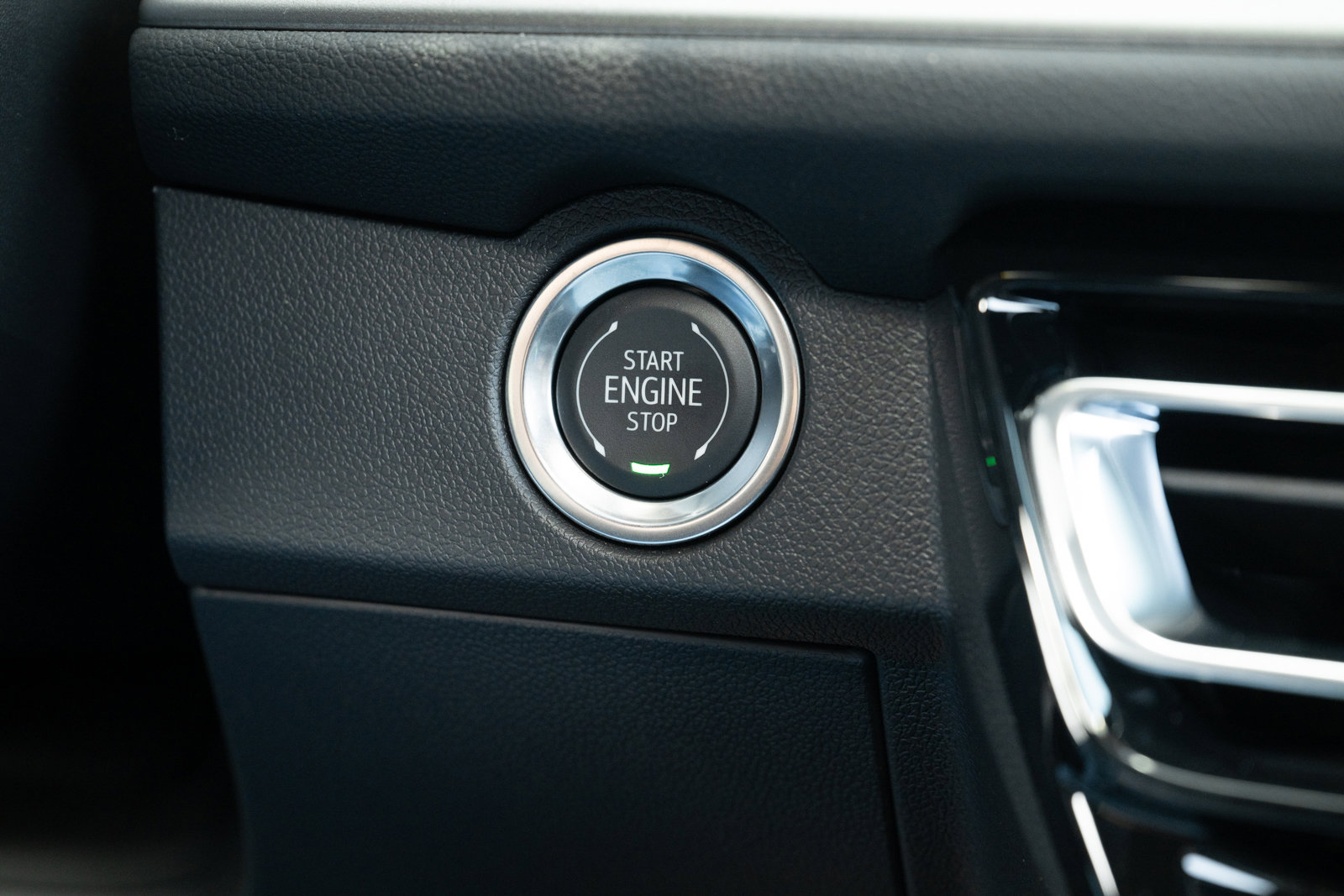 New 2026 Chevrolet Traverse LT w/ Driver Confidence Package image 24