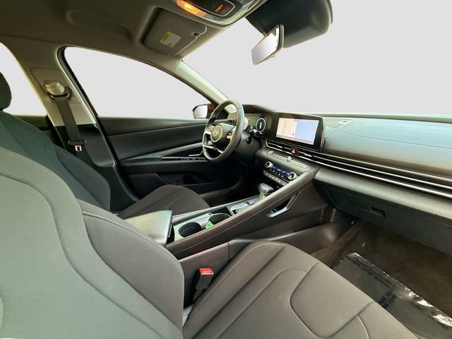 Used 2023 Hyundai Elantra SEL w/ Convenience Package image 27