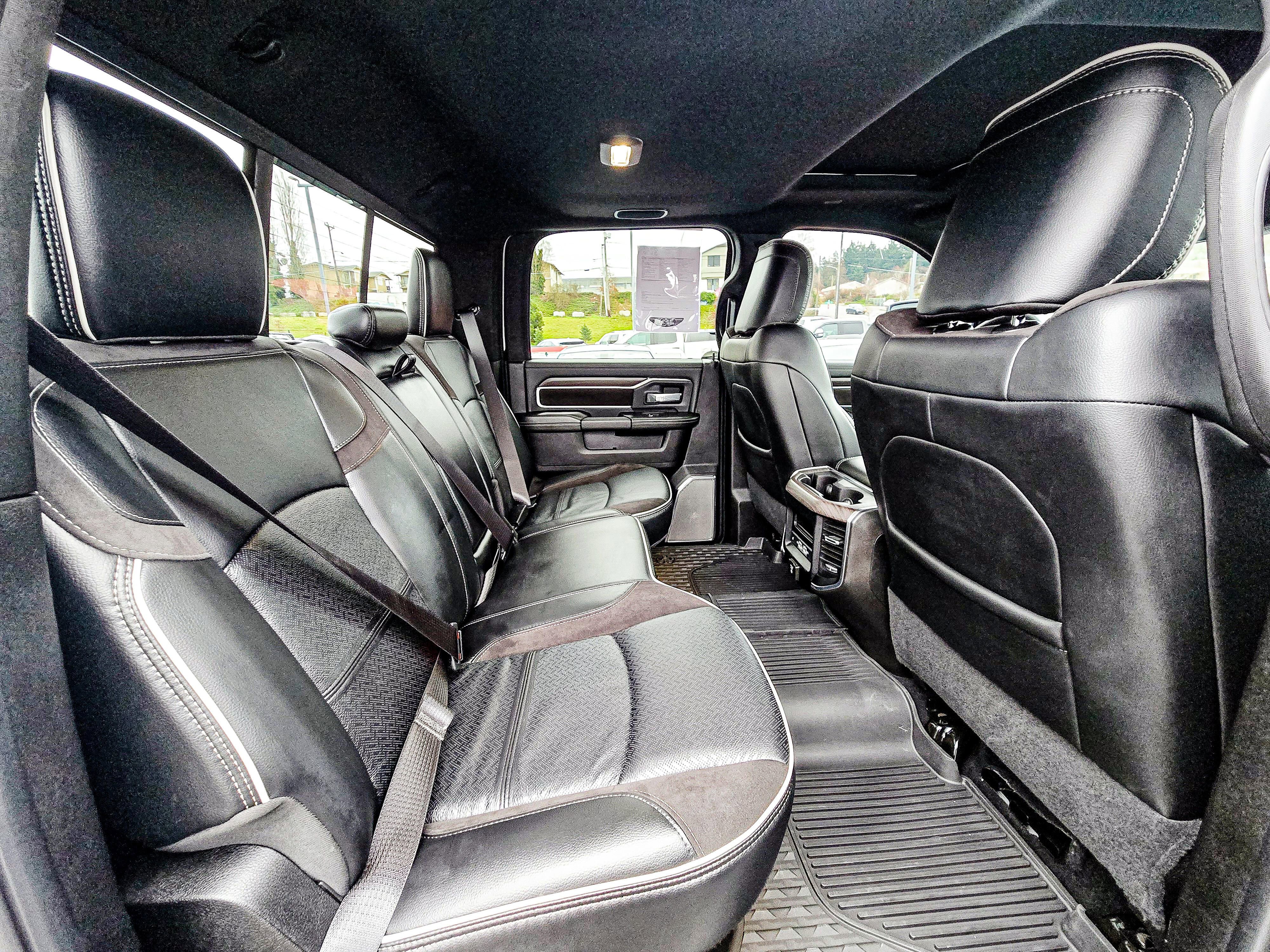 Used 2025 RAM 3500 Laramie image 15