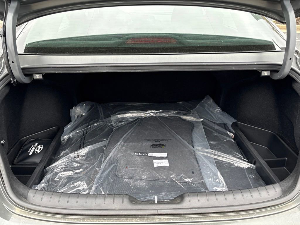 Certified 2025 Hyundai Elantra Sport FWD image 7