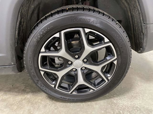 Used 2024 Jeep Compass Limited image 8