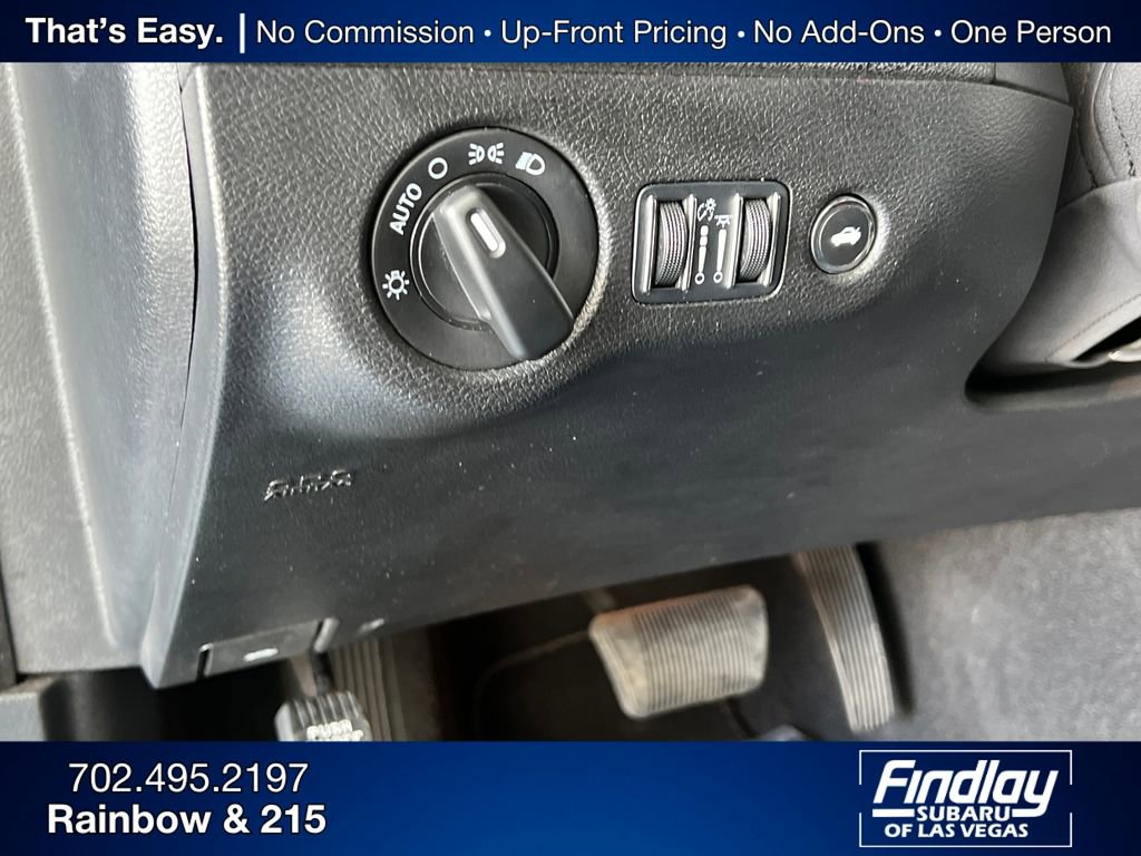 Used 2023 Dodge Charger R/T w/ Blacktop Package image 44