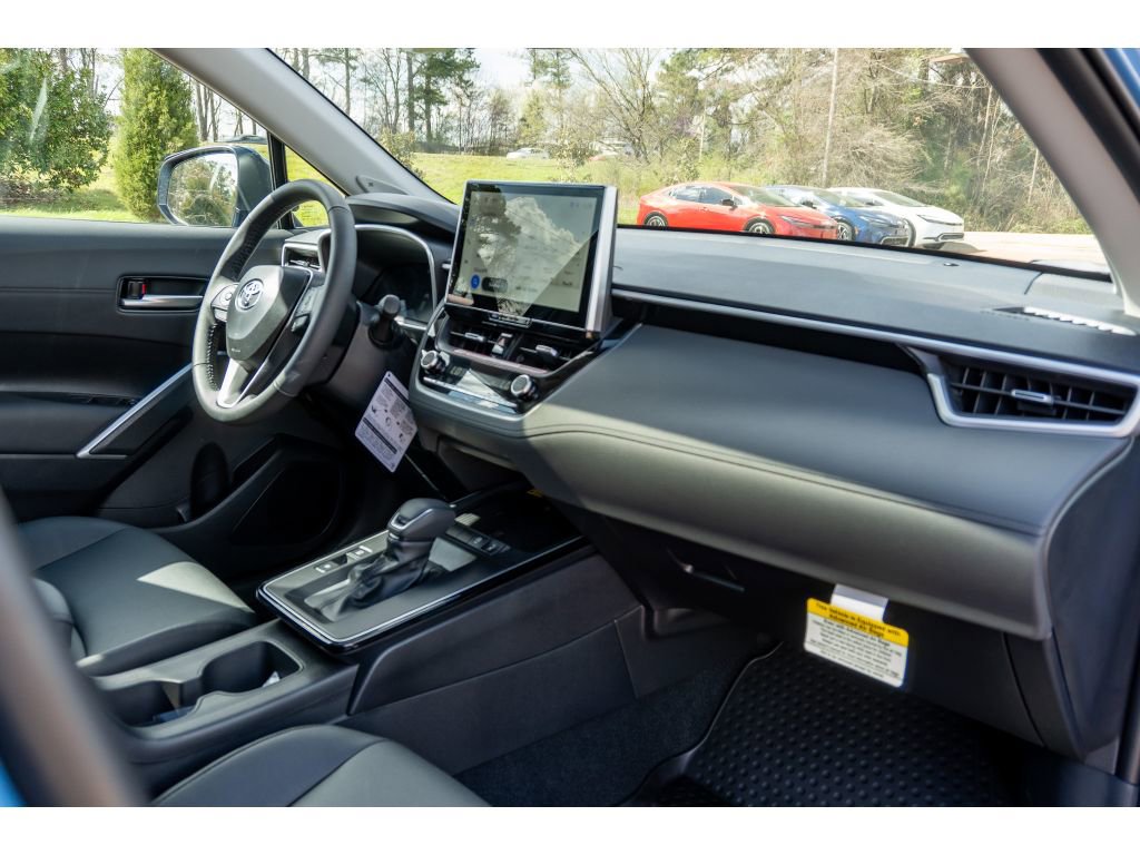 Certified 2026 Toyota Corolla Cross XLE w/ Convenience Package image 18