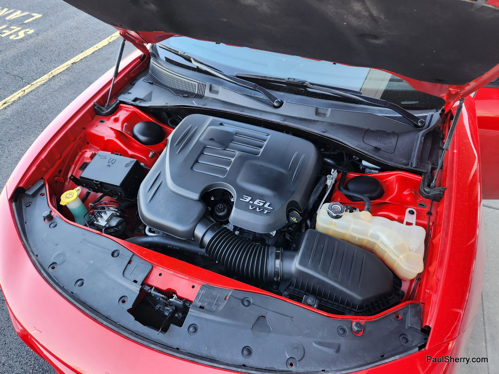 Used 2020 Dodge Charger SXT w/ Plus Group RWD image 8