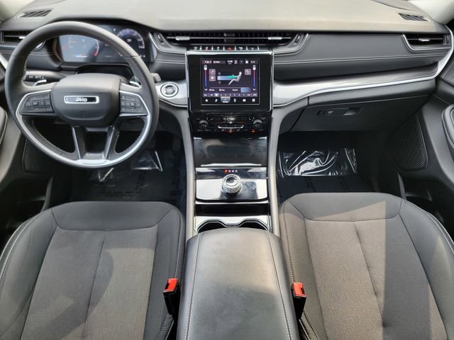 Certified 2023 Jeep Grand Cherokee Laredo w/ Luxury Tech Group I image 26