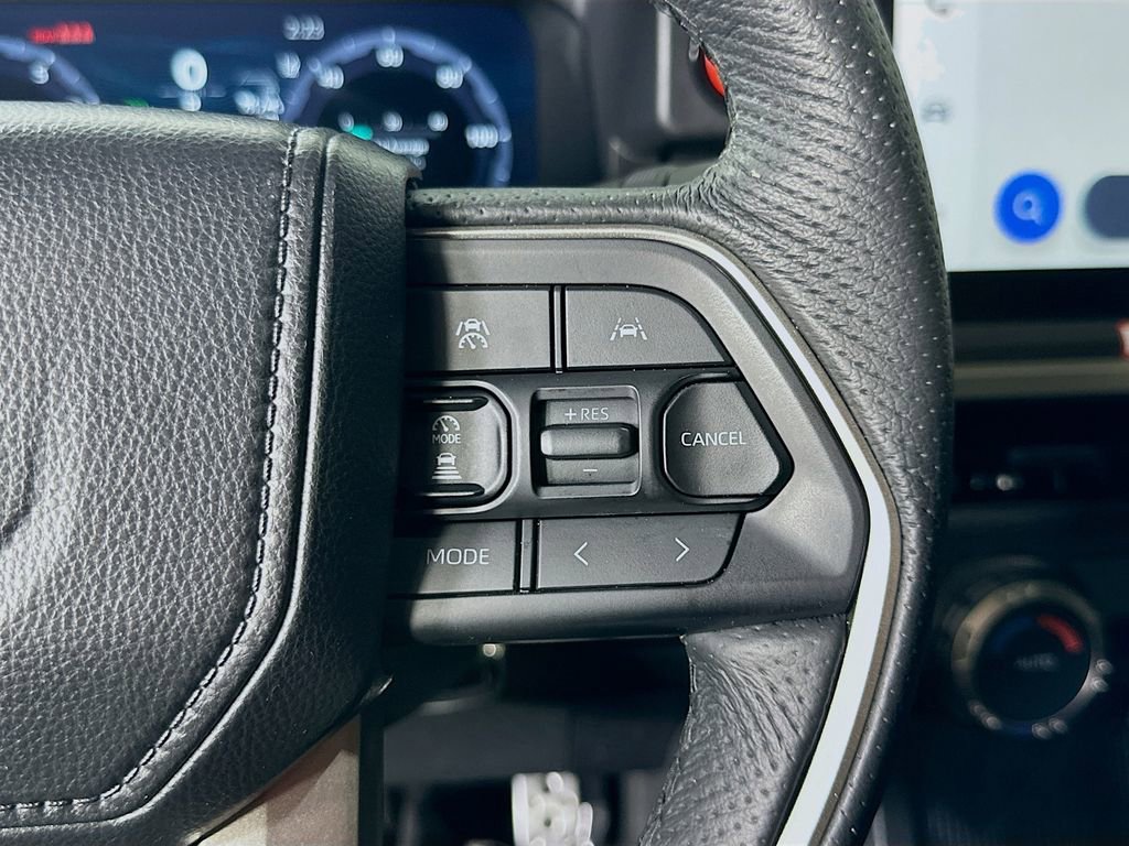 Used 2025 Toyota Tacoma TRD Sport image 21