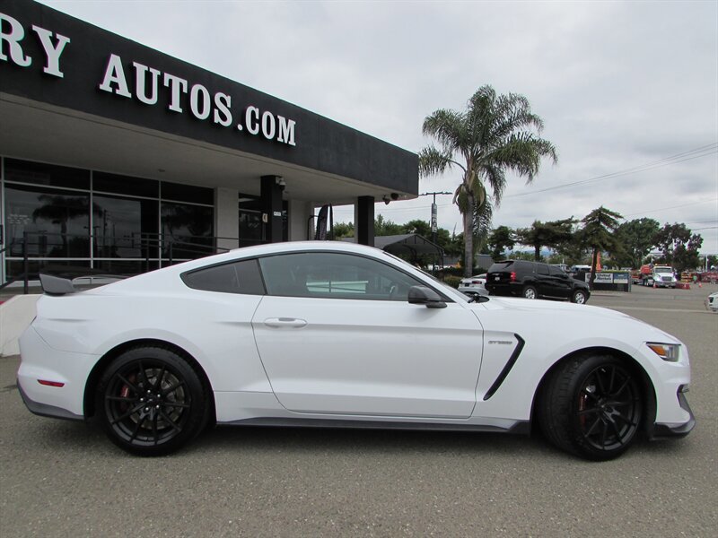 Used 2018 Ford Mustang Shelby GT350 w/ Electronics Package RWD image 8