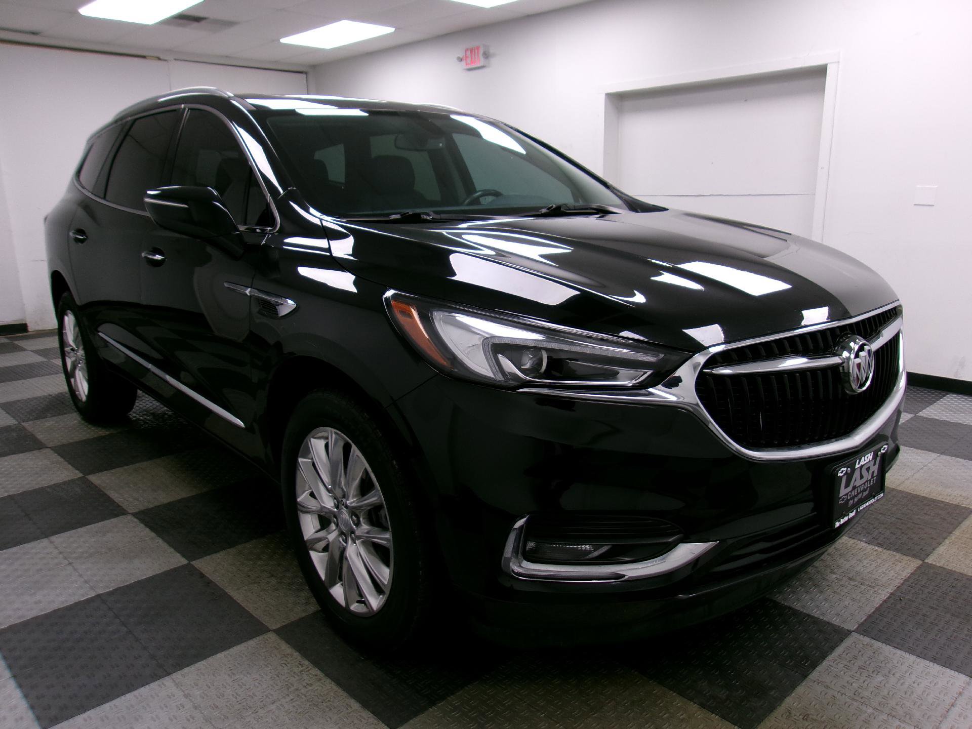 Used 2021 Buick Enclave Essence image 16