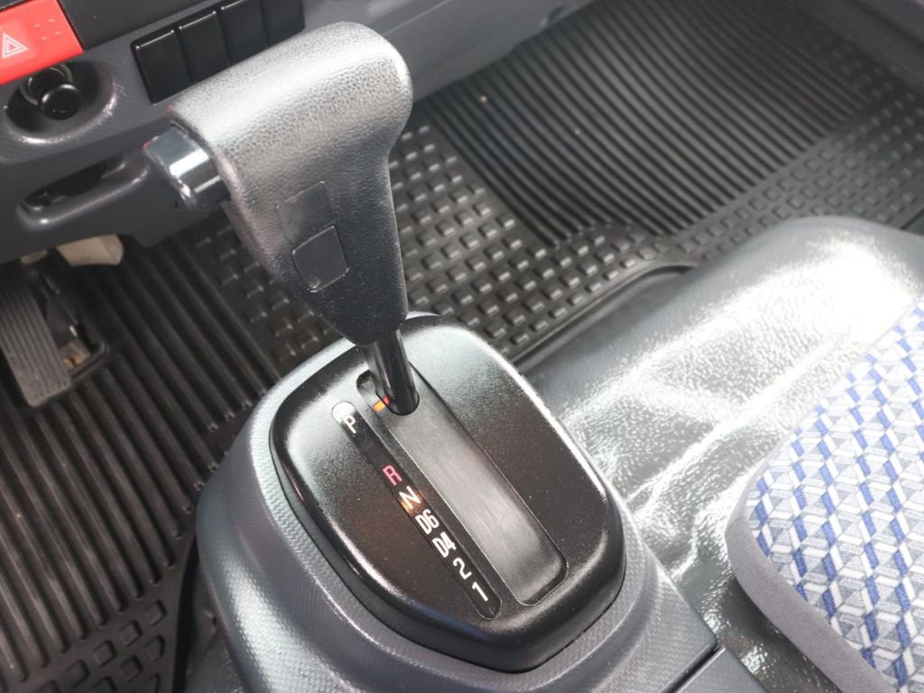 Used 2024 Isuzu NPR image 23