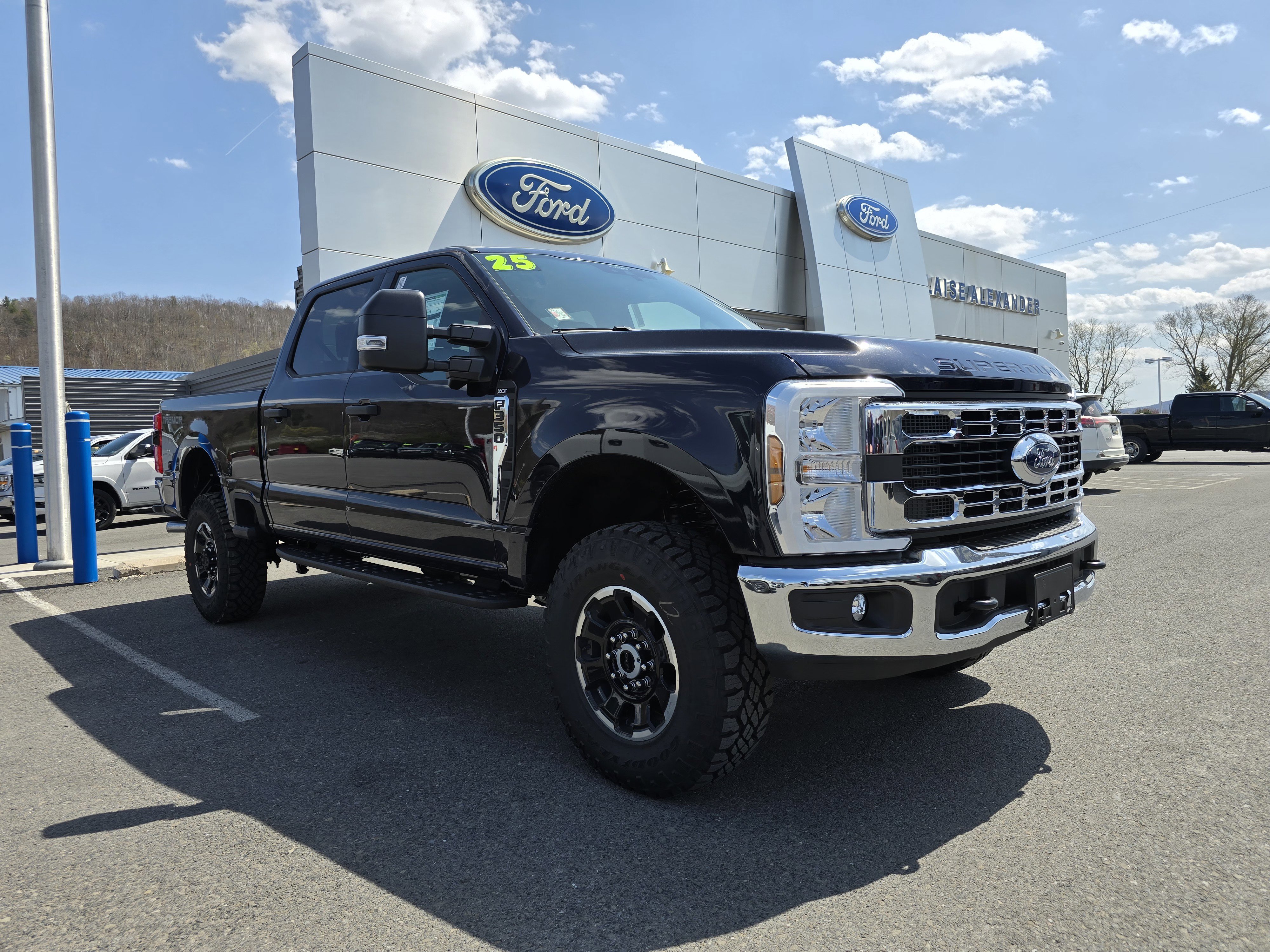 New 2025 Ford F350 XLT