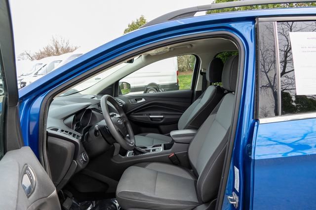 Used 2017 Ford Escape SE w/ Equipment Group 201A FWD image 10