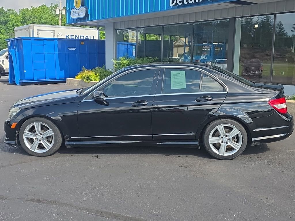 Used 2010 Mercedes-Benz C 300 4MATIC Sedan image 2