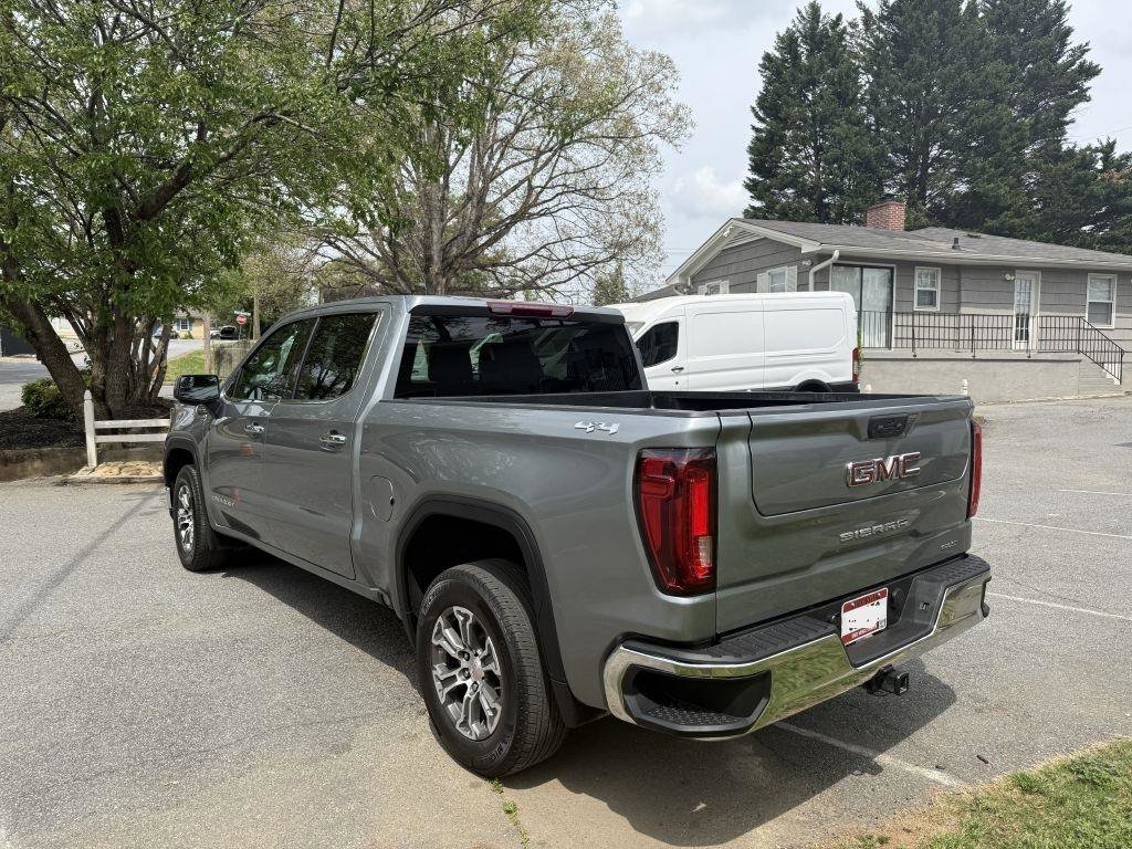Used 2026 GMC Sierra 1500 SLT image 4