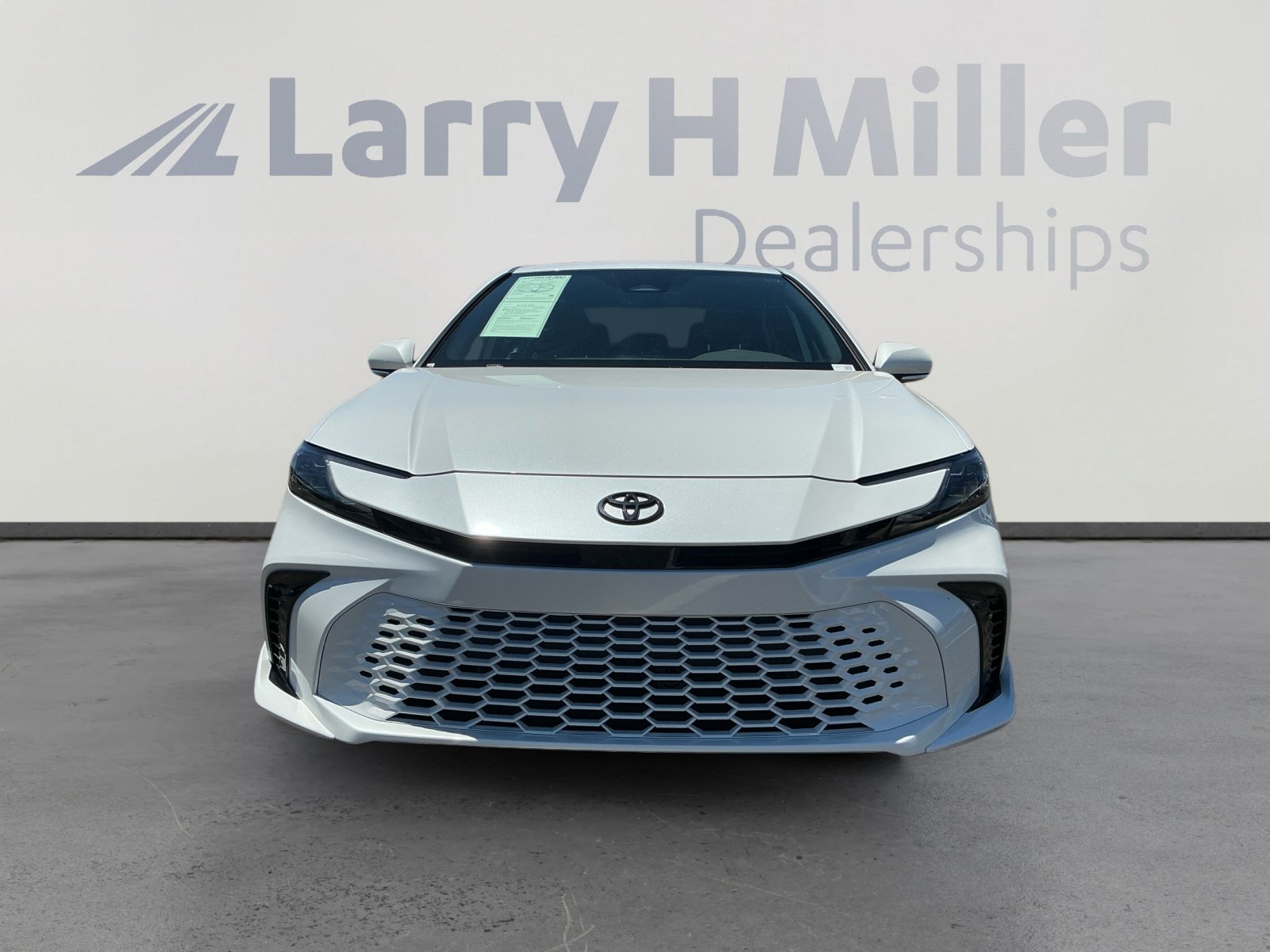 Used 2026 Toyota Camry XSE FWD image 8