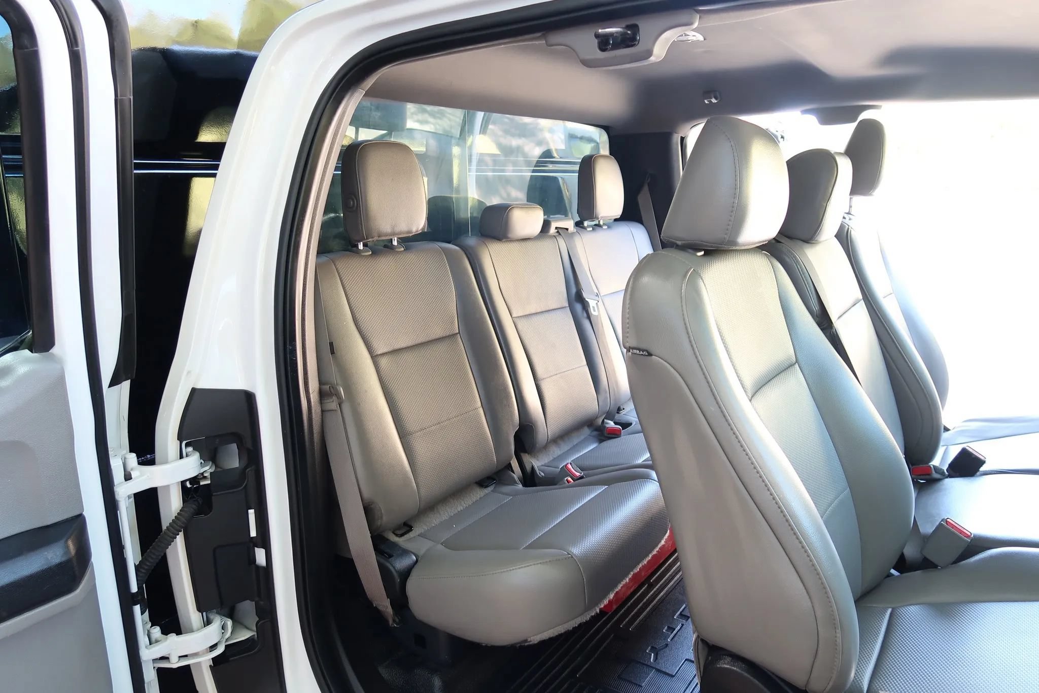 Used 2017 Ford F550 2WD SuperCab Super Duty image 26