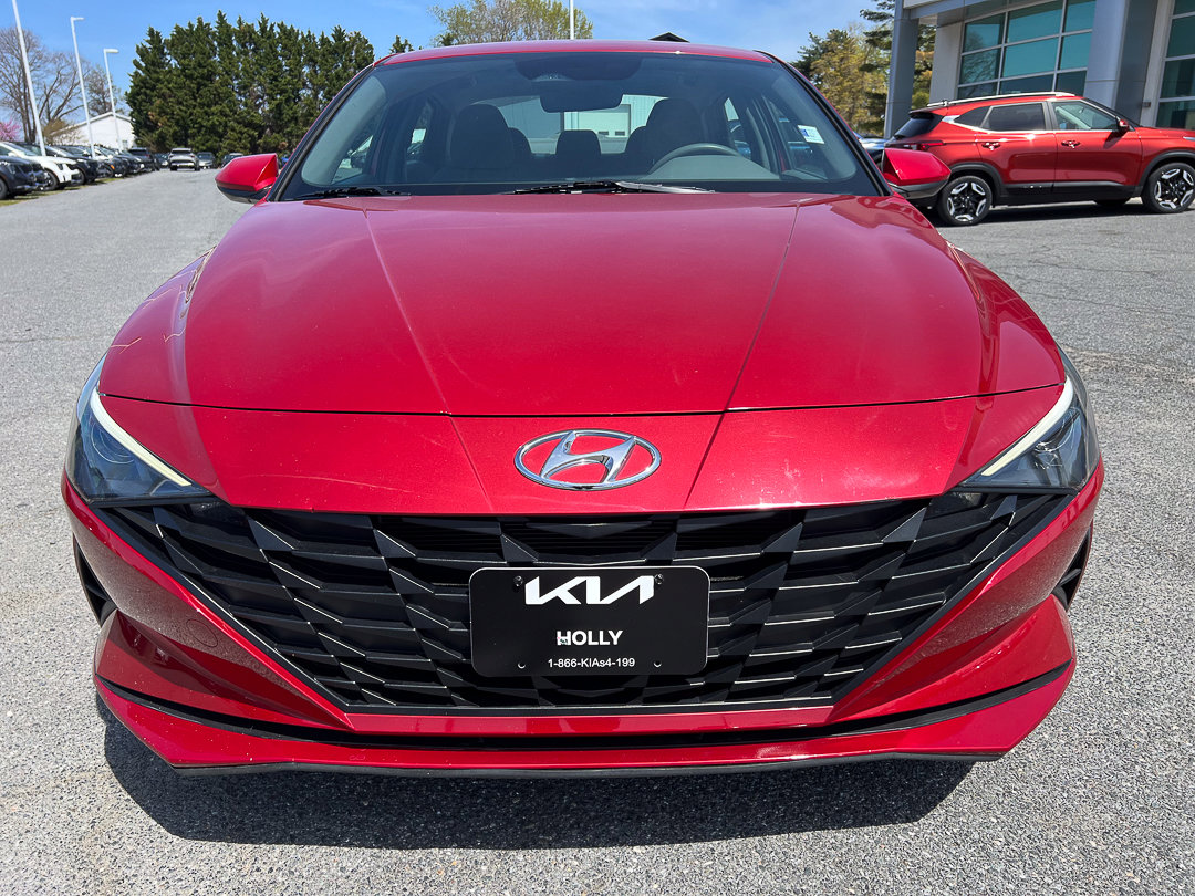 Used 2022 Hyundai Elantra SEL w/ Cargo Package FWD image 9