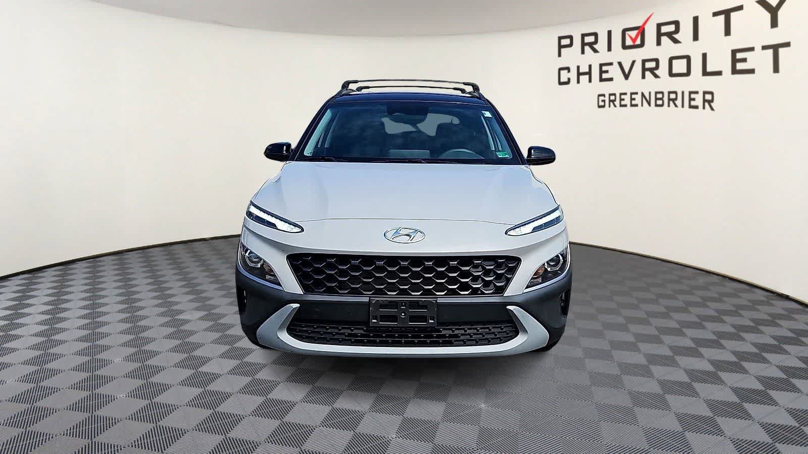 Used 2023 Hyundai Kona SEL AWD/4WD image 3