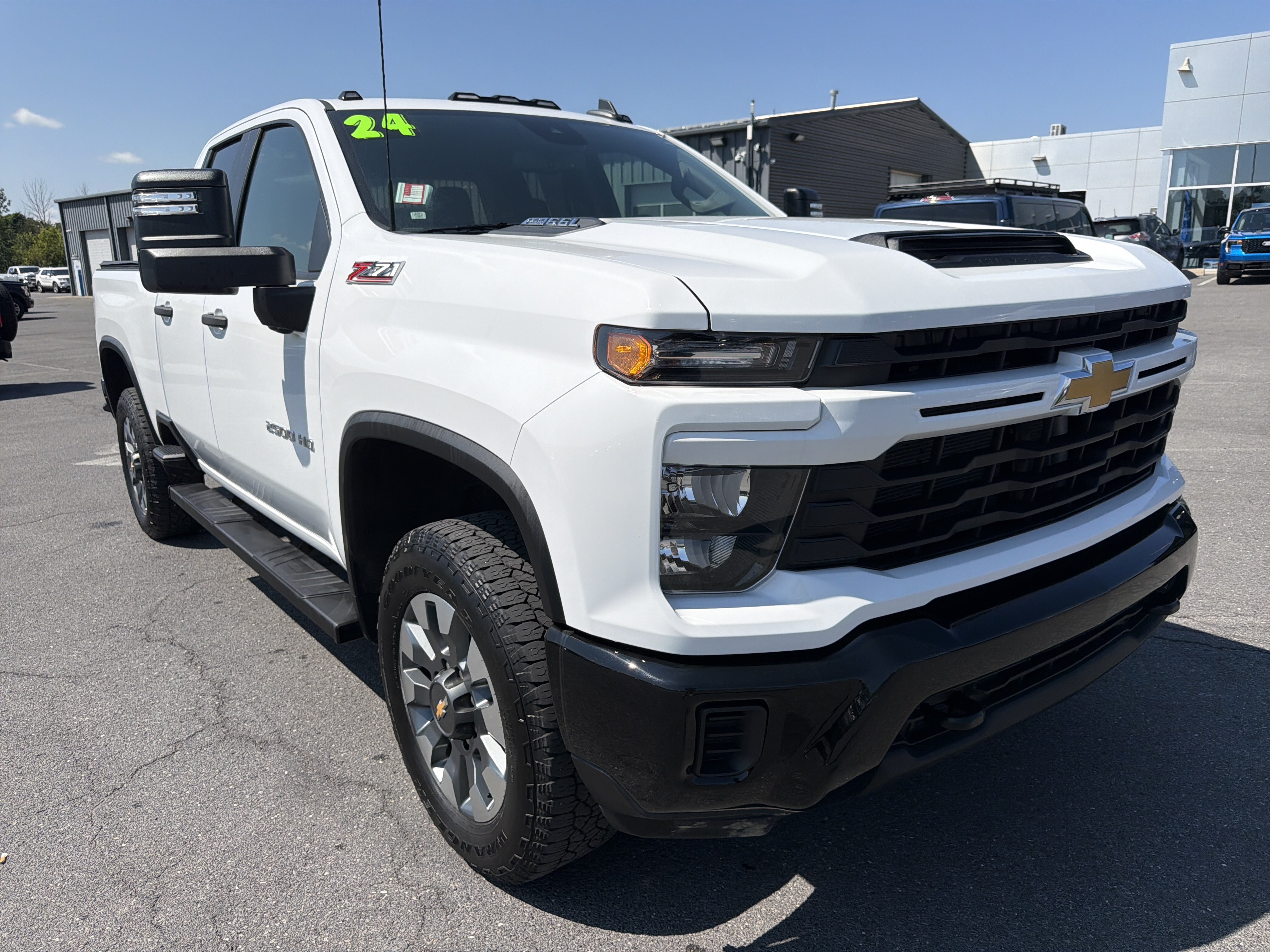 Used 2024 Chevrolet Silverado 2500 Custom w/ Custom Value Package AWD/4WD image 1