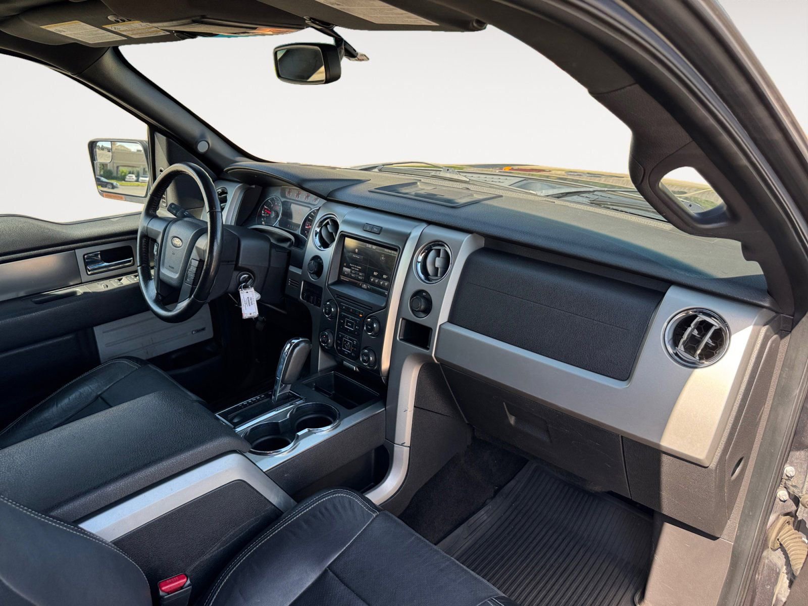 Used 2014 Ford F150 FX4 w/ Equipment Group 402A Luxury AWD/4WD image 15