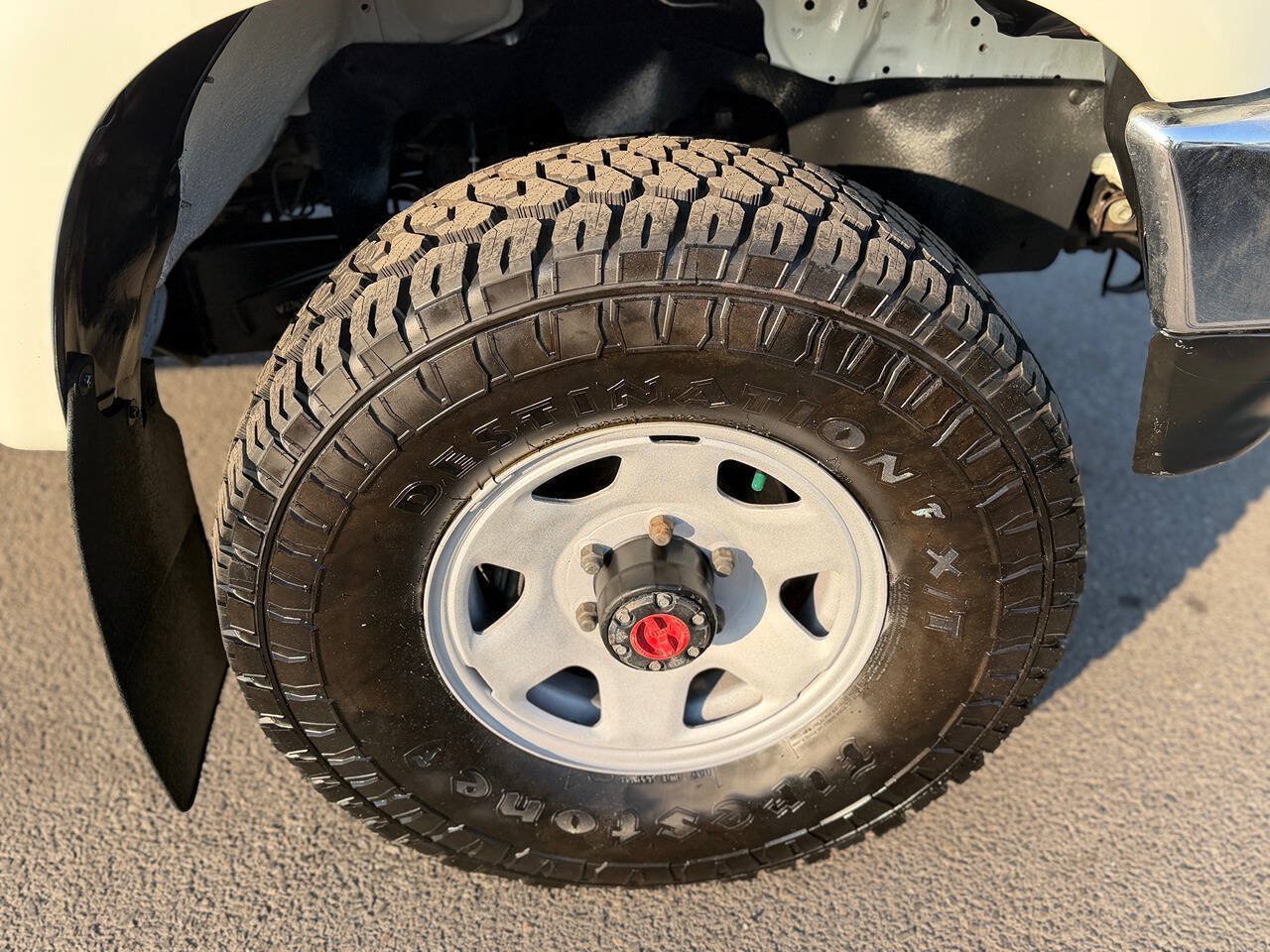 Used 1992 Toyota Pickup Deluxe AWD/4WD image 95