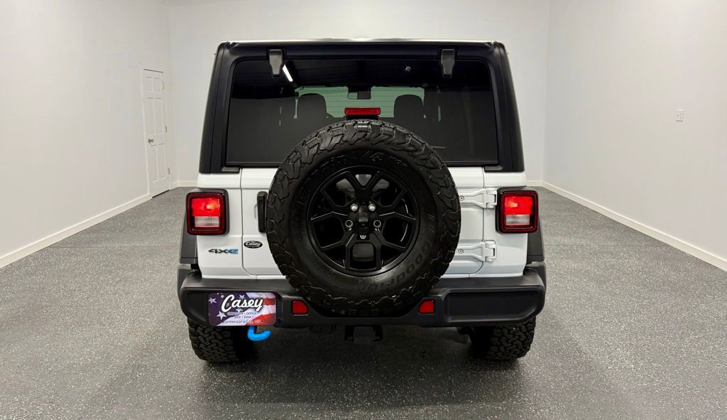 Used 2024 Jeep Wrangler Unlimited image 11