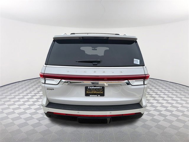 Used 2024 Lincoln Navigator Reserve image 6