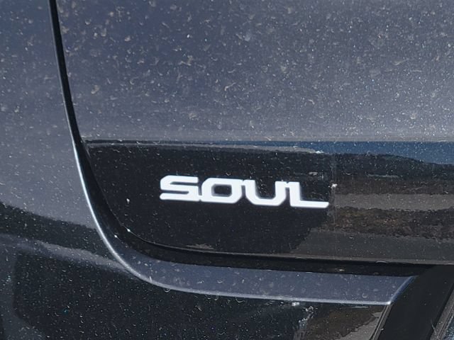 Certified 2025 Kia Soul LX w/ LX Technology Package FWD image 16