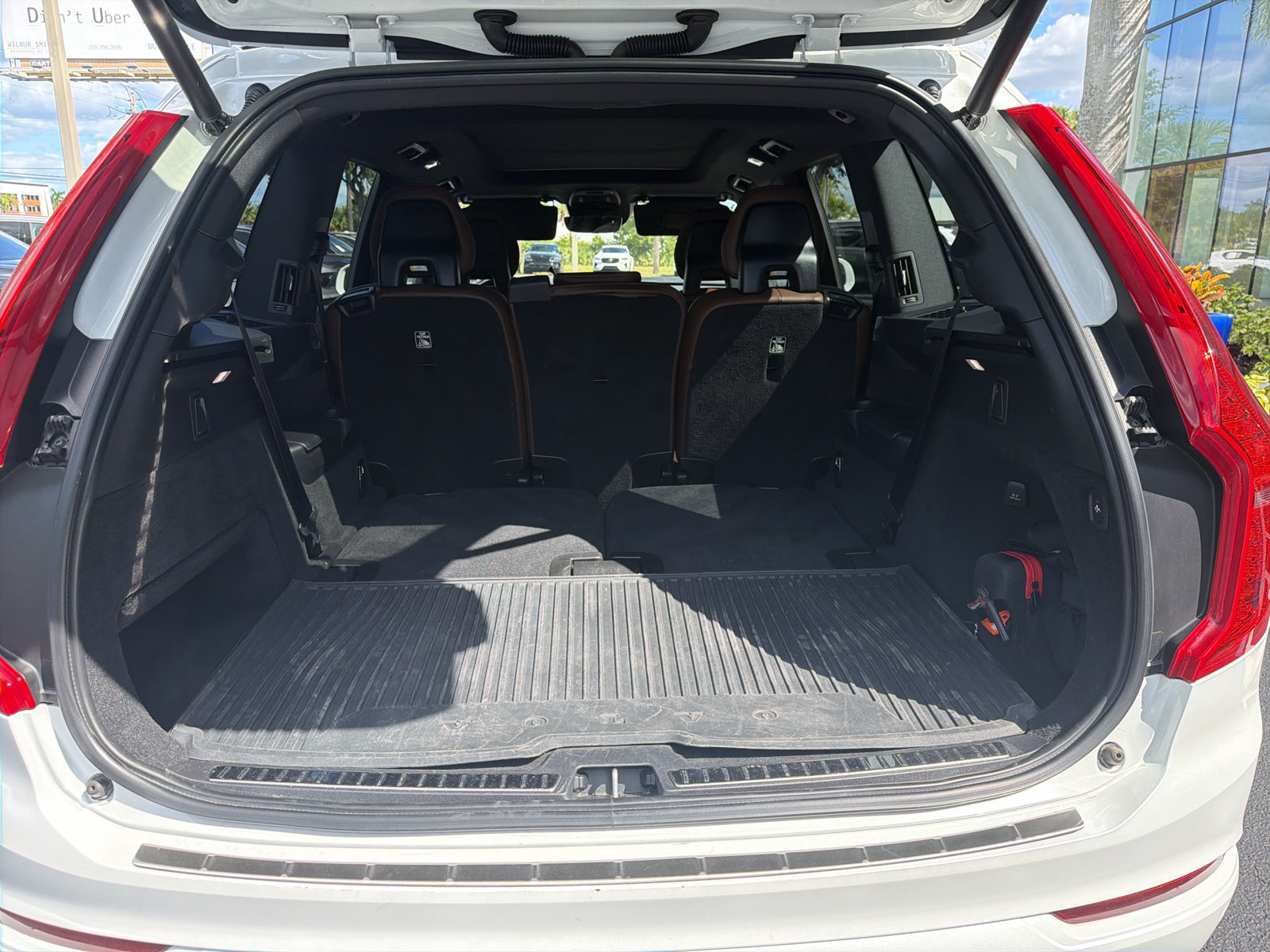 Used 2021 Volvo XC90 T6 Momentum w/ Protection Package Premier AWD/4WD image 13