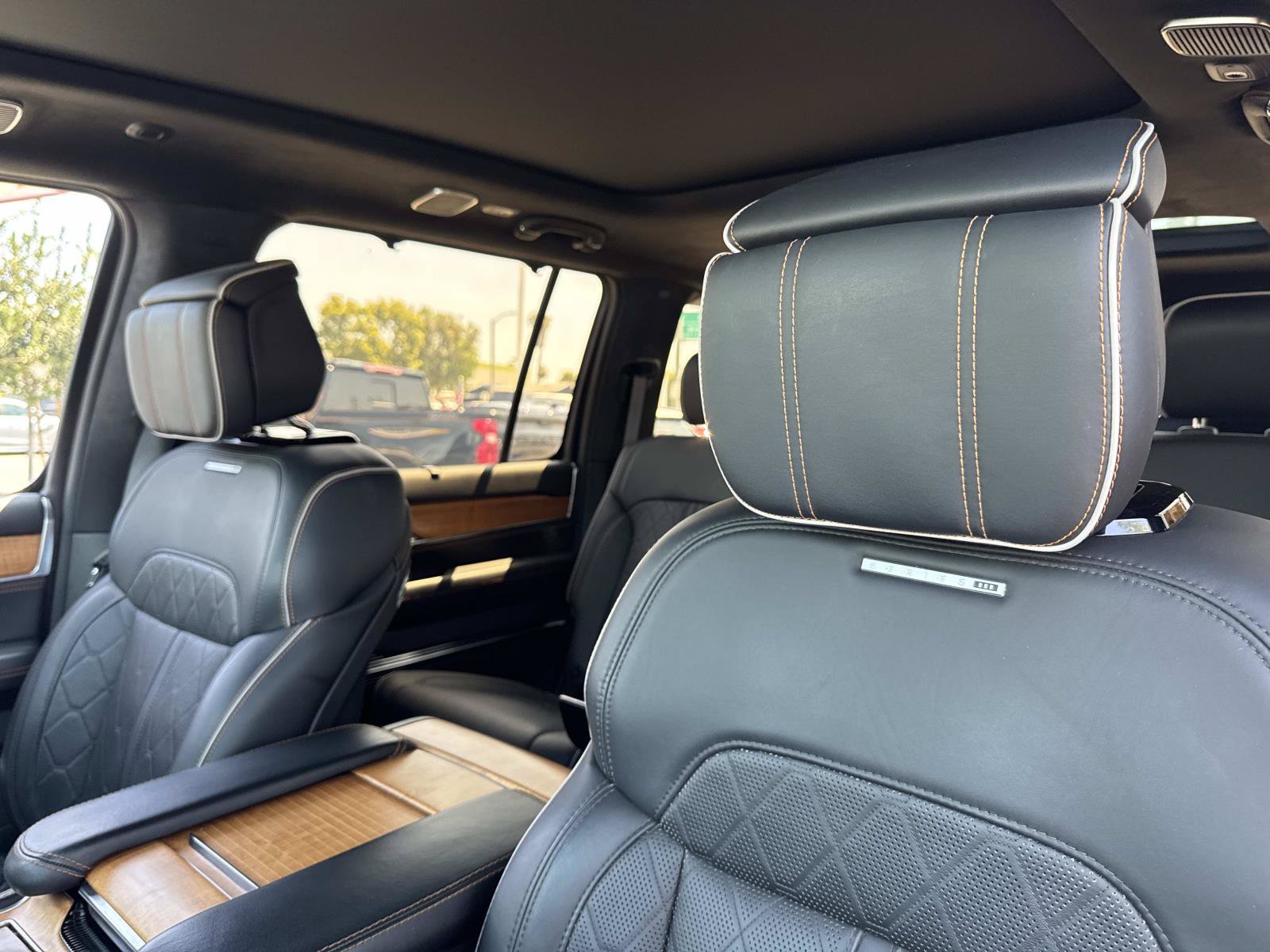 Used 2023 Jeep Grand Wagoneer Series III AWD/4WD image 23