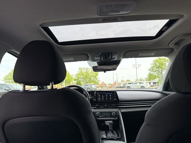 Used 2021 Hyundai Elantra SEL w/ Convenience + Premium Package image 14