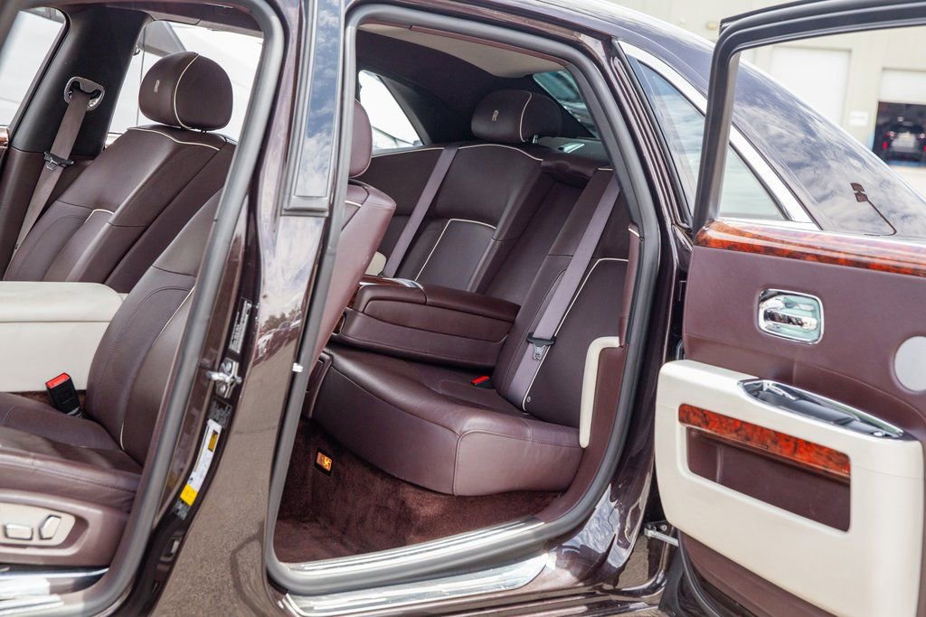Used 2013 Rolls-Royce Ghost image 16