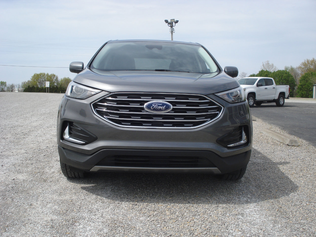 Used 2022 Ford Edge SEL w/ Cargo Accessory Package image 3