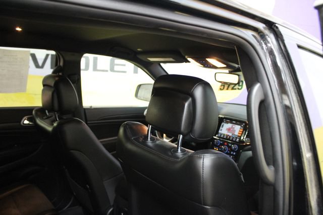 Used 2021 Jeep Grand Cherokee Laredo X AWD/4WD image 10