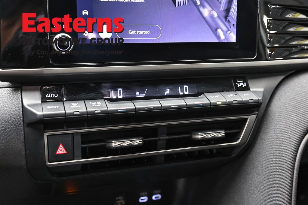 Used 2025 Toyota Camry LE FWD image 19
