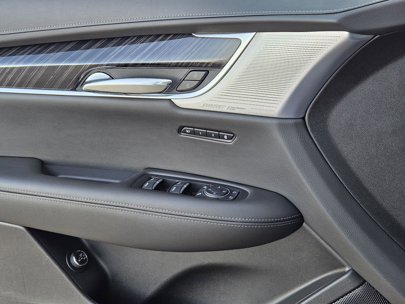 Certified 2025 Cadillac XT6 Premium Luxury image 28