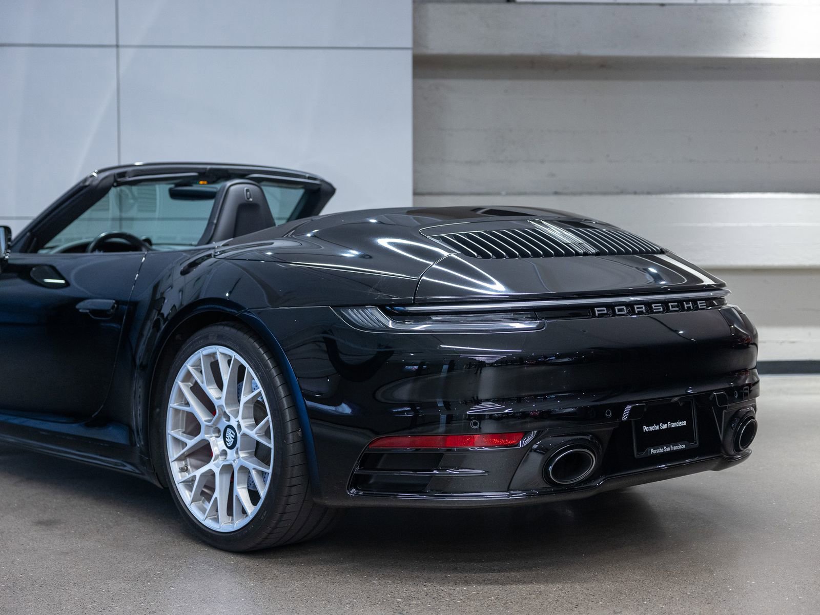 Certified 2020 Porsche 911 Carrera 4S AWD/4WD image 25
