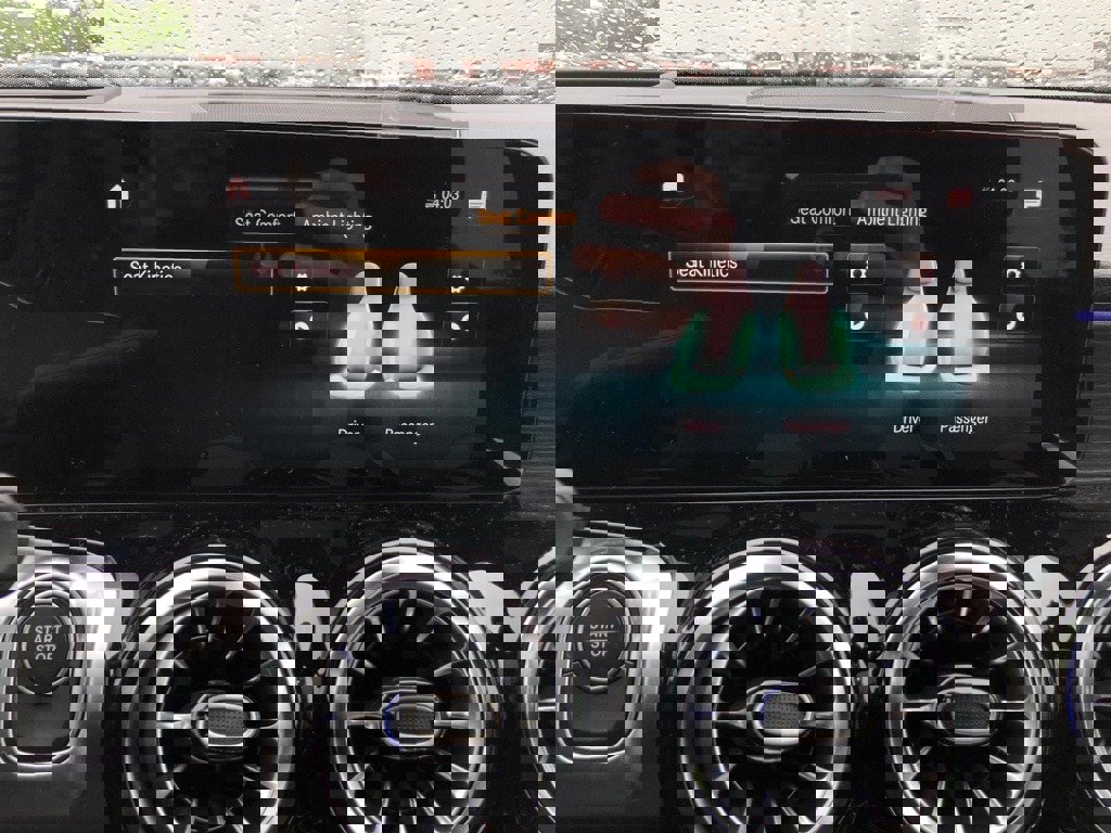 New 2023 Mercedes-Benz EQB 300 4MATIC image 23