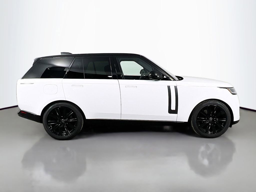 Used 2025 Land Rover Range Rover SE AWD/4WD image 4