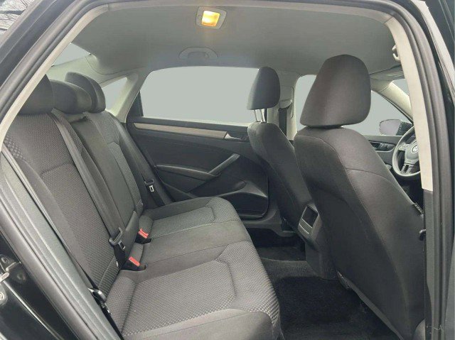 Used 2015 Volkswagen Passat 1.8T S image 26