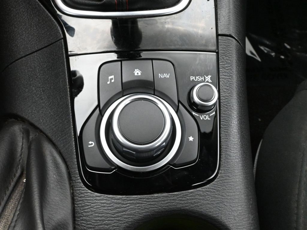 Used 2016 MAZDA MAZDA3 i Touring w/ Popular Equipment Package image 26