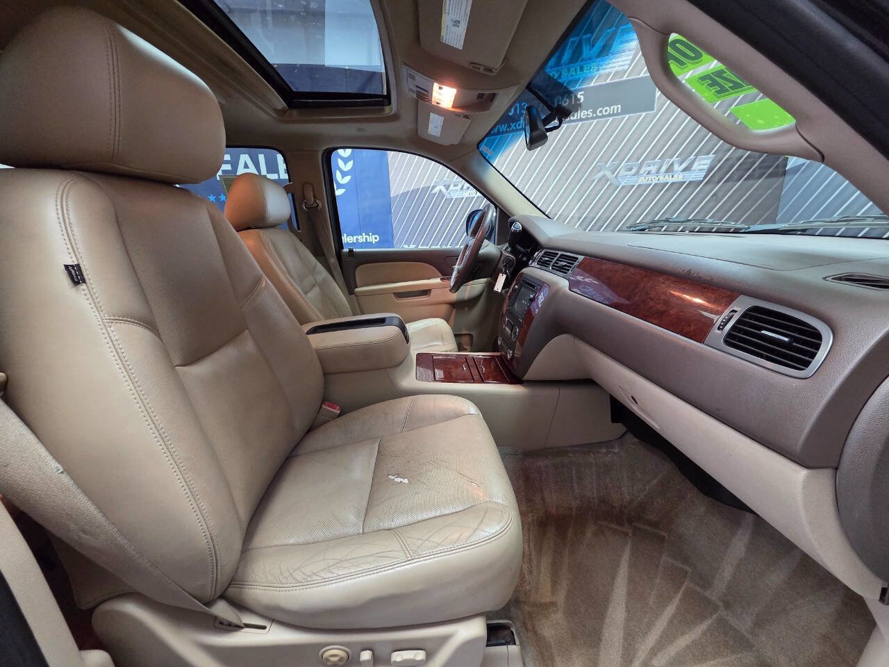 Used 2011 Chevrolet Suburban LTZ image 27