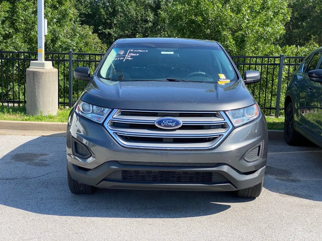 Used 2016 Ford Edge SE FWD image 2