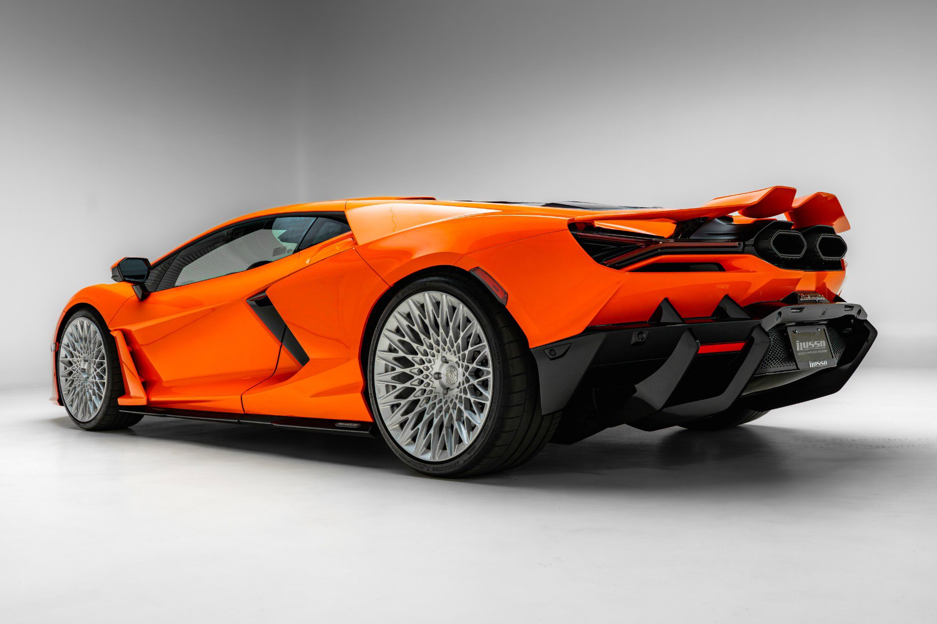 Used 2024 Lamborghini Revuelto AWD/4WD image 8