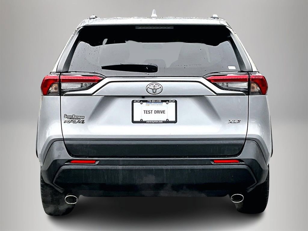 Used 2022 Toyota RAV4 XLE image 6