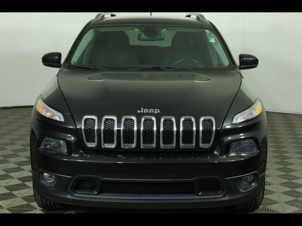 Used 2016 Jeep Cherokee Latitude w/ Safety/Convenience Group AWD/4WD image 9